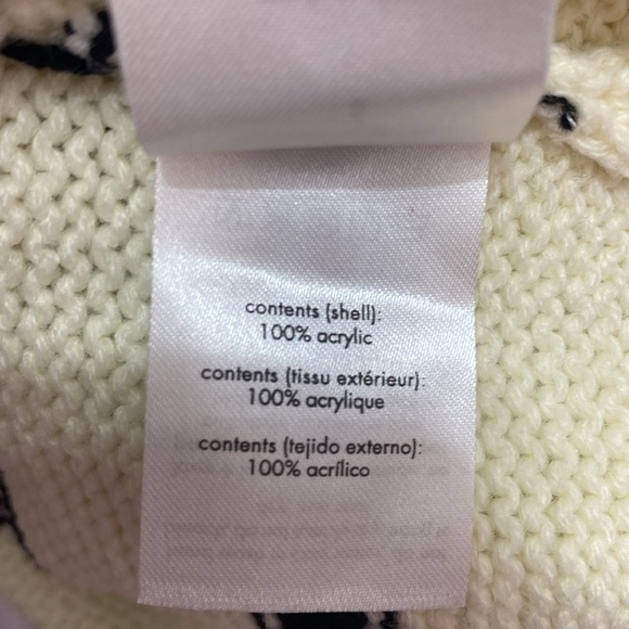 NWOT WEWOREWHAT Off Shoulder Sweater in Black & Antique White - Picture 5 of 6